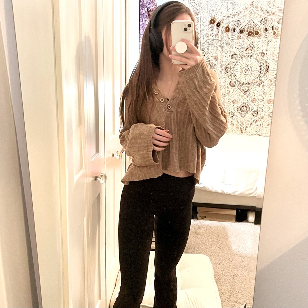 Free People Oversized Tan Crop Sweater Size XS (Extra Small- also fits S M L)